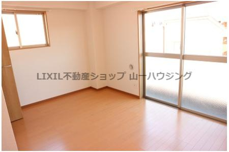 【洋室】 | モンターナ元町 | 居室１
※広さのみご参考で別部屋写真です。