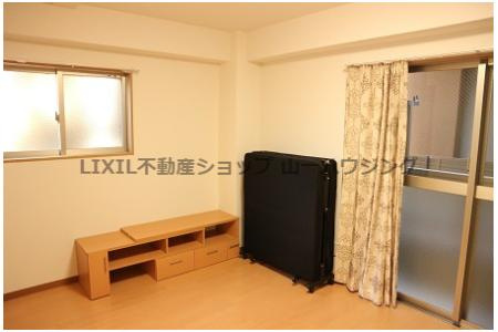 【洋室】 | モンターナ元町 | 居室３
※家具はついておりません。