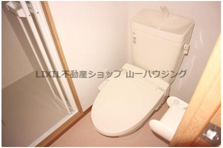 【トイレ】 | モンターナ元町 | 剪除便座付きトイレ