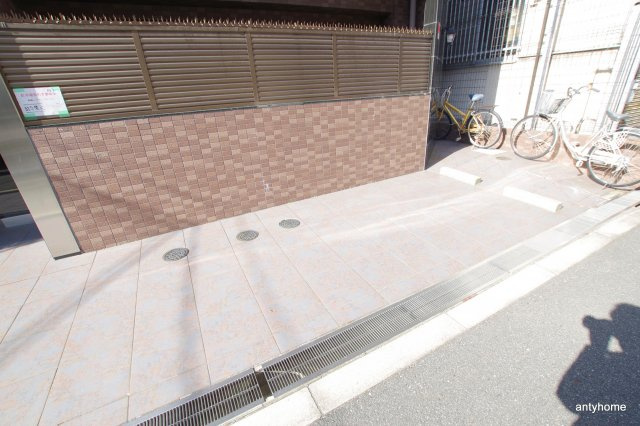 エスライズ桜ノ宮　仲介手数料無料の駐車場