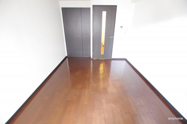 エスライズ桜ノ宮　仲介手数料無料の居間・リビング