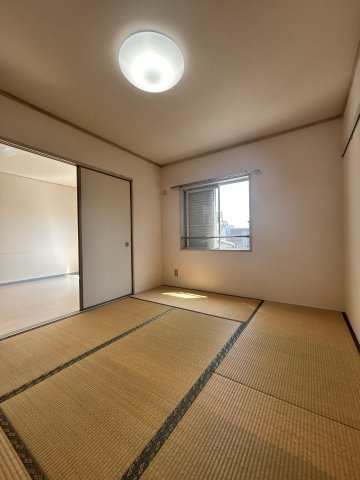 コートハウスの和室
