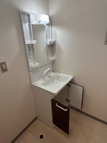 コートハウスの独立洗面台