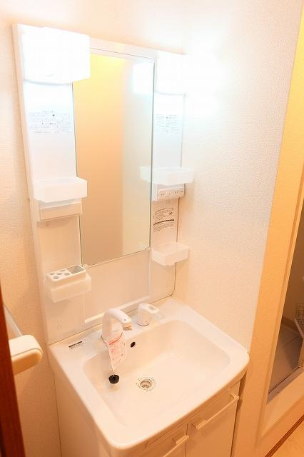 ルミエールCの独立洗面台