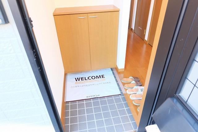 ルミエールCの玄関