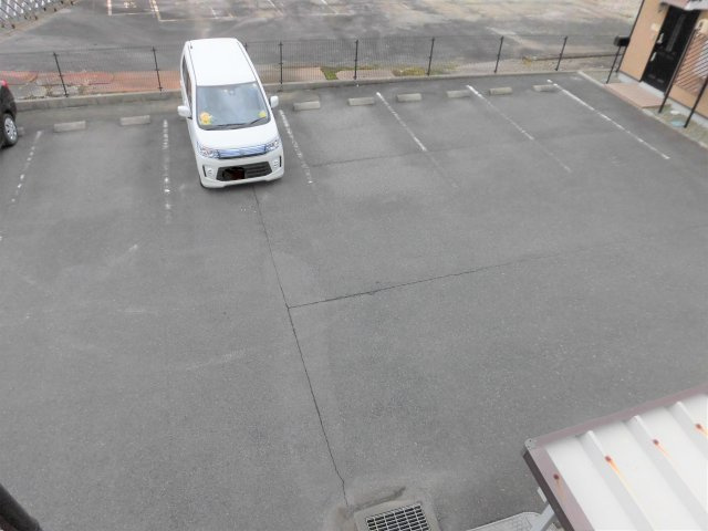 メゾネット慶城Aの駐車場