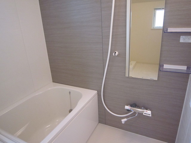 ＲＩＺ大京町の浴室|バス・トイレ別