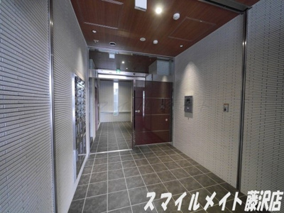 【エントランス】 | グレイシャスＫ鵠沼