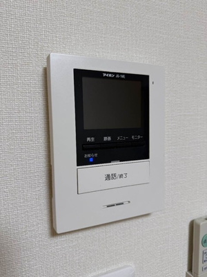 【セキュリティ】 | 茜ハイツ | 防犯対策に有効なカメラ付きインターホン！録画機能が付いているので留守中の訪問者まで確認できます♪