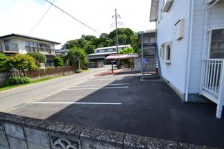 【駐車場】