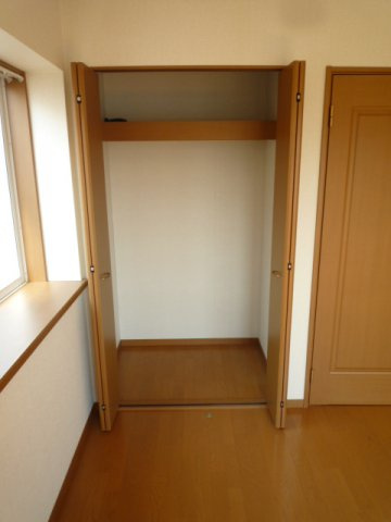 東村山市多摩湖町４丁目の一戸建ての収納