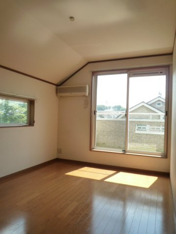 東村山市多摩湖町４丁目の一戸建ての洋室|南向きで日当り良好☆