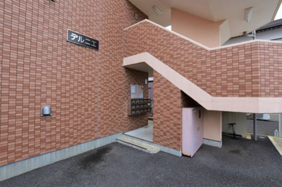 【エントランス】 | デルニエ