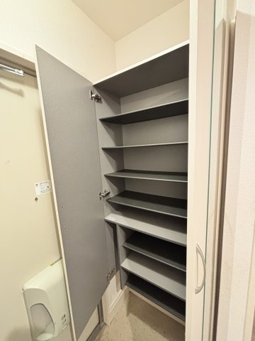 パークサイドの収納|写真は同建物の別部屋を参考に掲載しております。