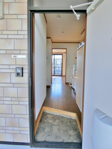 サンヴェール下永吉の玄関