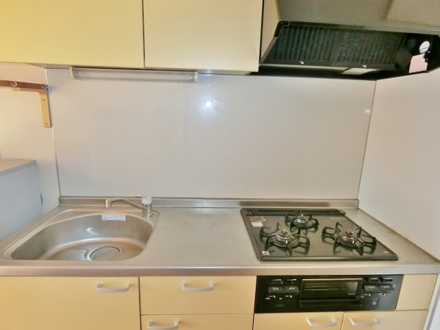 サンヴェール下永吉のキッチン