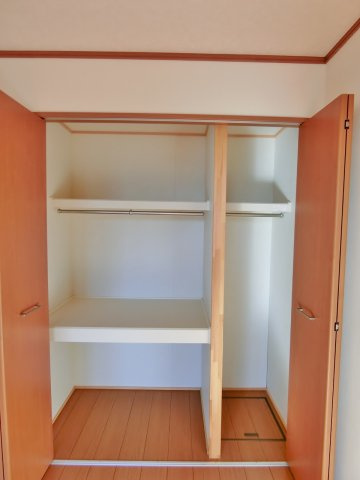 サンヴェール下永吉の収納