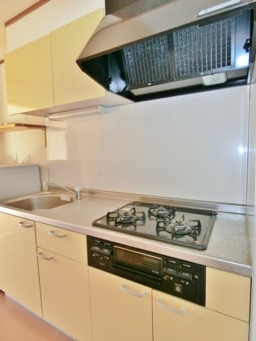 サンヴェール下永吉のキッチン