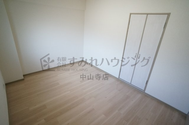 シャルマンコーポ荒牧の寝室