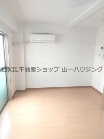 【洋室】 | モンターナ元町 | 居室１