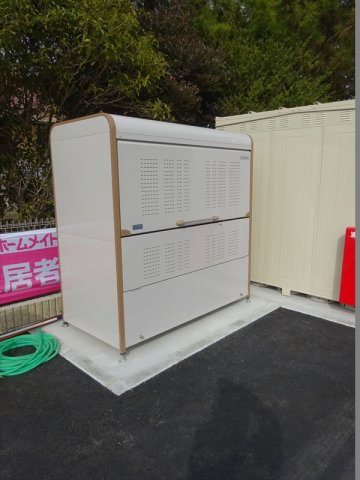 ルミナスのその他共用部分|敷地内ゴミ箱で忙しい朝も安心！