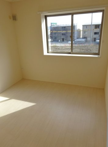 ルミナスの洋室