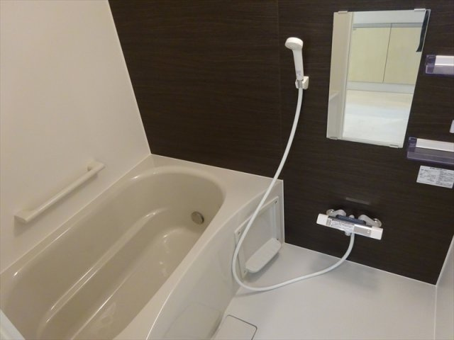 ルミナスの浴室