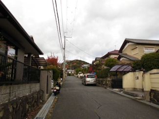 【前面道路含む現地写真】