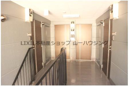 【玄関】 | モンターナ元町 | 玄関ドア