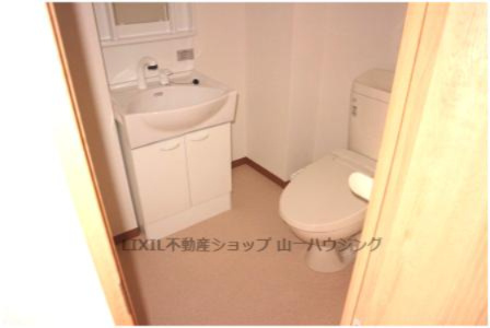 【洗面所】 | モンターナ元町 | 洗面所１
