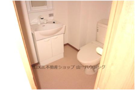 【洗面所】 | モンターナ元町 | 洗面所１