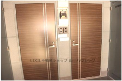 【玄関】 | モンターナ元町 | 玄関ドア