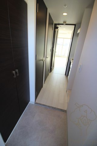 EC新大阪Ⅻ　オルティの玄関