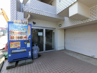 【エントランス】
