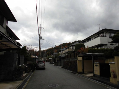 【前面道路含む現地写真】 | 大津市朝日2丁目4-2　中古戸建