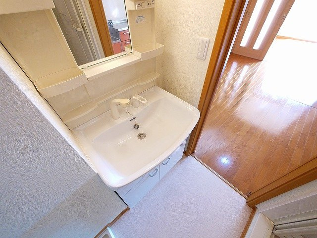 リア　フォレスト　サガラの洗面所|忙しい朝には欠かせない洗面所です