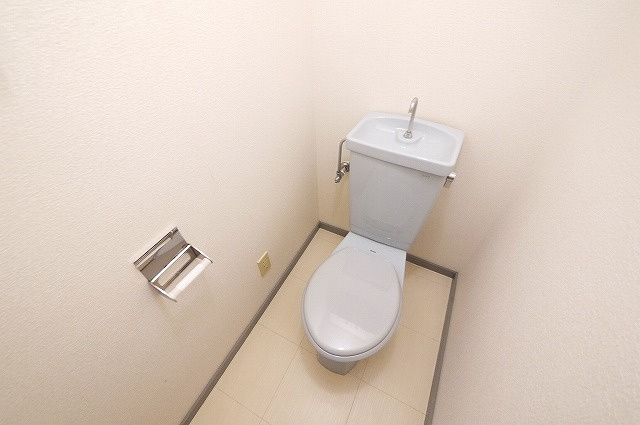 ハイツ中村のトイレ|使いやすいトイレです。