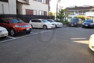 【駐車場】