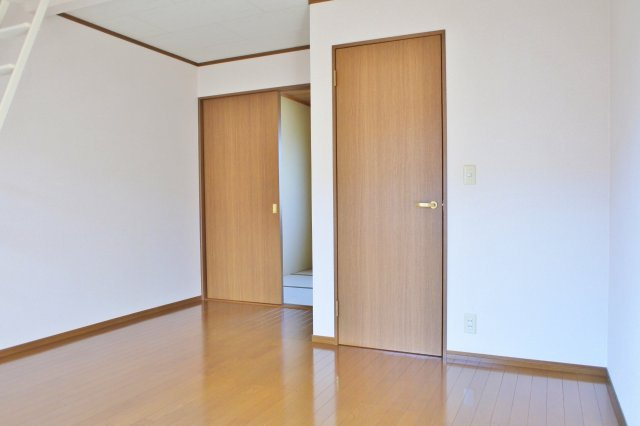 トミーハウス鹿島ガーデンⅡの洋室