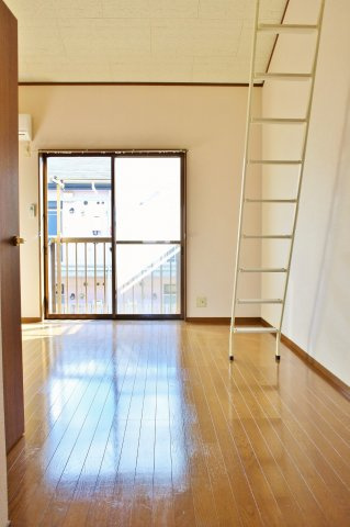 トミーハウス鹿島ガーデンⅡの洋室