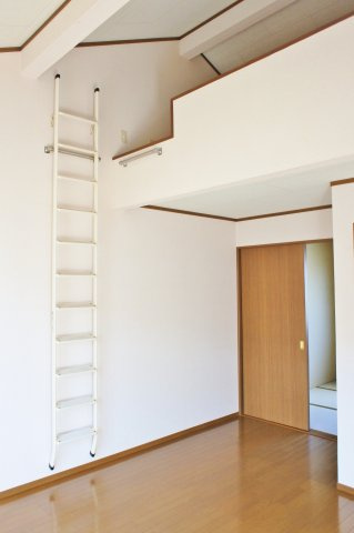 トミーハウス鹿島ガーデンⅡの洋室