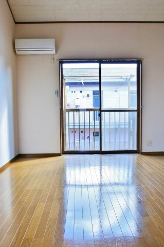 トミーハウス鹿島ガーデンⅡの洋室