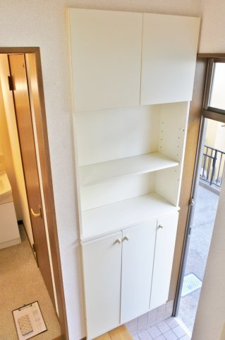 トミーハウス鹿島ガーデンⅡの玄関|シューズボックス付♪