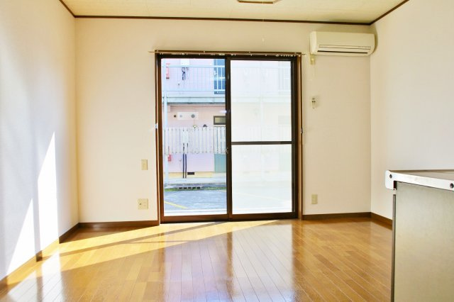 トミーハウス鹿島ガーデンⅡの居間・リビング