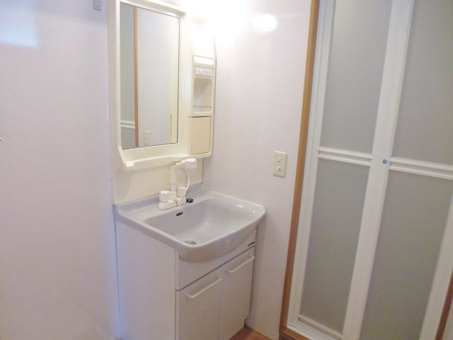 エメラ美苑2の洗面所