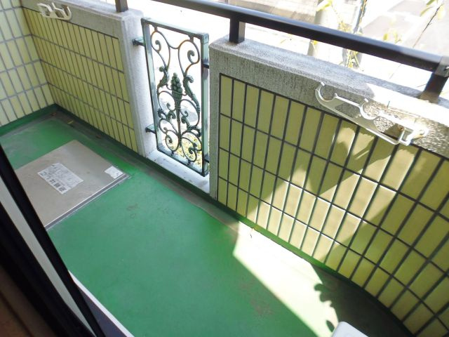 エメラ美苑2のバルコニー