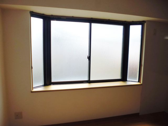 エメラ美苑2の洋室