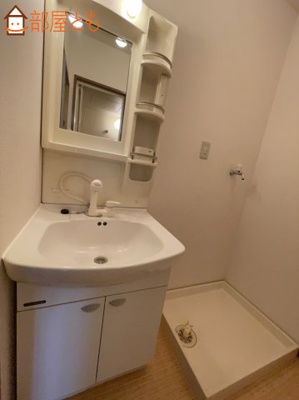 【洗面所】 | ピュアビル | 清潔感のあるトイレです