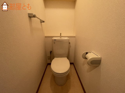 【トイレ】 | ピュアビル | 便利な収納スペースです