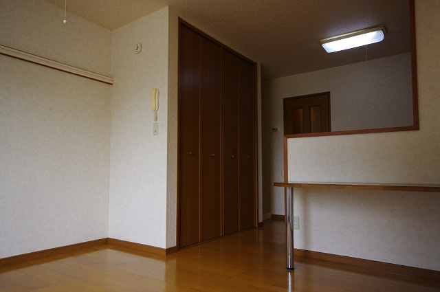 【居間・リビング】 | 室内はイメージです。ロフトは２階のみ